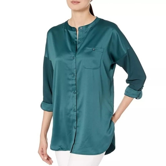 Lysse Kat Button Down Blouse Size Medium Women's Satin Button Up Shirt - Picture 2 of 15